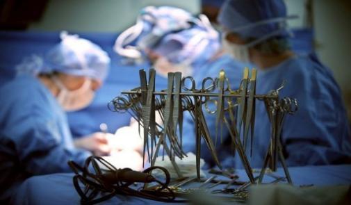 نجاح عملية جراحية فريدة لاستبدال كتف بشري بمفصل اصطناعي بالفقيه بن صالح