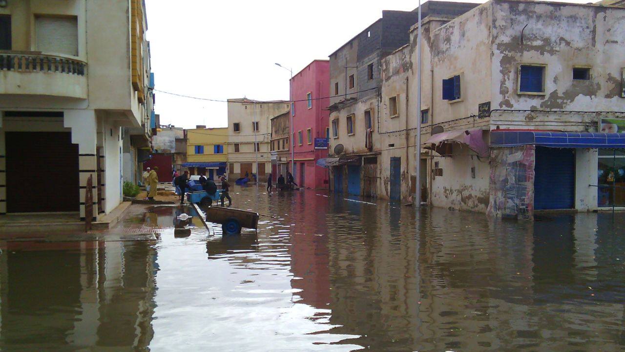 فضيحة..أحياء مدينة الصويرة تغرق في فيضانات الواد الحار+صور