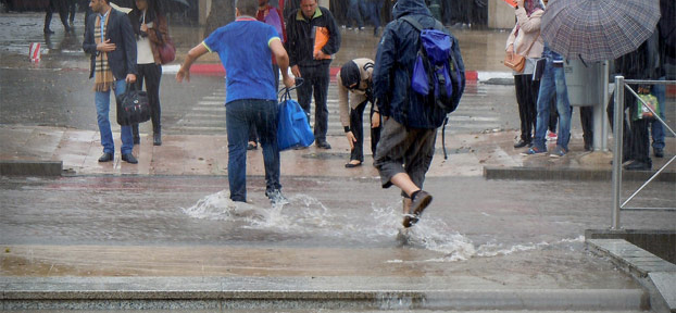 تساقطات مطرية رعدية محليا جد قوية مرتقبة يومي السبت والأحد بعدد من مناطق المملكة
