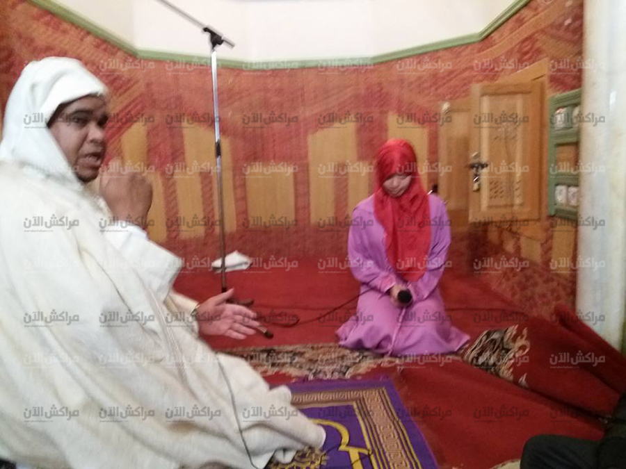 فتاة امريكية تعلن اسلامها بمسجد باب دكالة بمراكش وتختار لنفسها اسم “سليمة” +صور حصرية