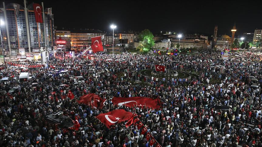 اعتقال 212 شخصا خروجوا في احتجاجات عمالية بإسطنبول