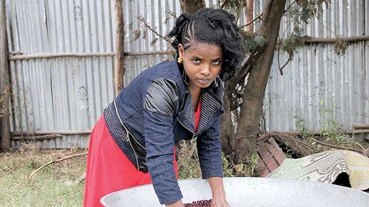 “الفتاة اللغز” إثيوبية تعيش بدون طعام وشراب!