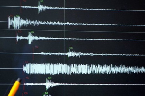 زلزال بقوة 5.6 درجة قرب سواحل إندونيسيا