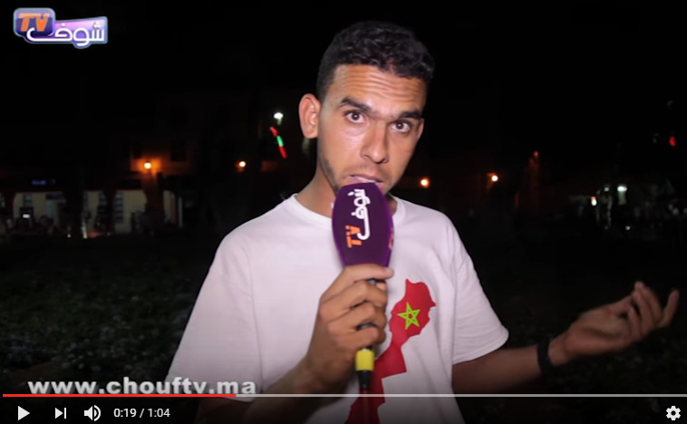 من ساحة جامع لفنا..مراكشي كيقلد فاخر والطاوسي ( فيديو)