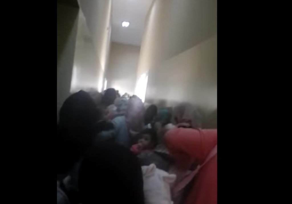 بالفيديو.. نساء يحتجون بسبب غياب الاطباء والممرضين بمستوصف ازيكي بمراكش