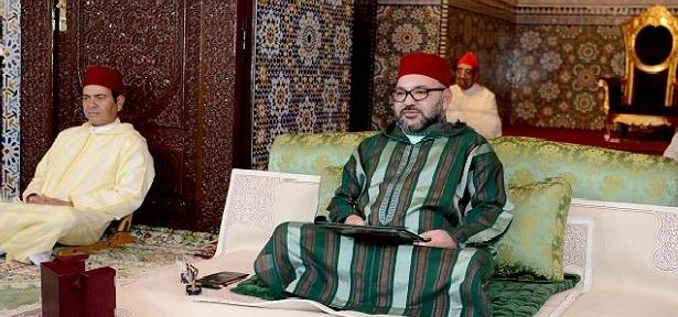 الملك يترأس حفلا دينيا بضريح محمد الخامس