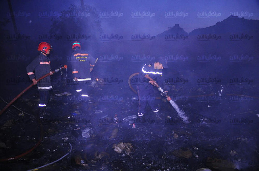 بالفيديو.. عناصر الوقاية المدنية يخمدون حريقا مهول بمستودع للمتلاشيات بحي الازدهار بمراكش