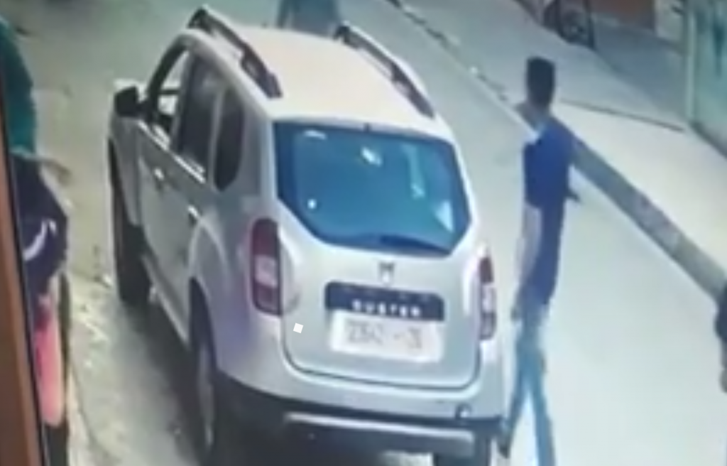 فيديو مثير.. لص يسرق مليون ونصف من سيارة بحي المسيرة بمراكش