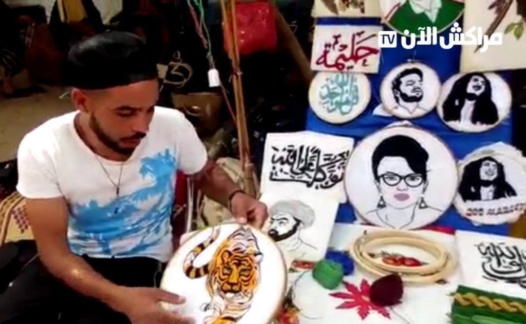 بالفيديو.. شاب مغربي يبدع في رسم المشاهير بالخيط والإبرة