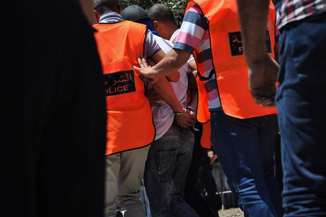 اعتقال حامل “جنوية” اقتحم معهدا للفلاحة ونقل تلميذتين للمستشفى