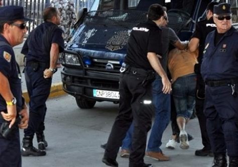 اسبانيا..اعتقال مغربيين سرقا 115سيارة وأرسلاها للمغرب