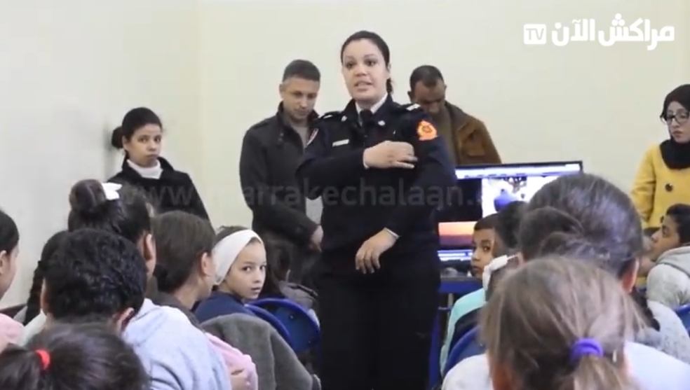 بالفيديو..مصالح الأمن تنظم حملة تحسيسية لفائدة تلاميذ مراكش حول خطورة المخدرات