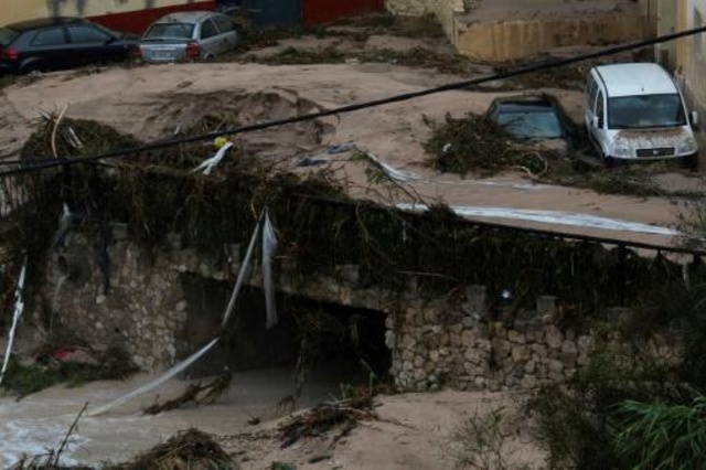 مصرع خمسة أشخاص وإجلاء الآلاف إثر فيضانات اجتاحت ليومين جنوب شرق إسبانيا