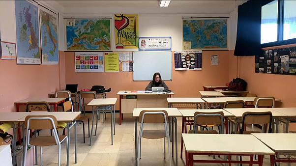 المكتب الإقليمي للجامعة الوطنية للتعليم الاتحاد المغربي للشغل يعلن تضامنه مع استاذة عنفت اثناء مزاولة عملها