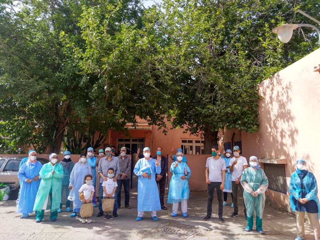 بالصور.. 15 متعافيا من فيروس كورونا يغادرون مستشفى ابن زهر بمراكش