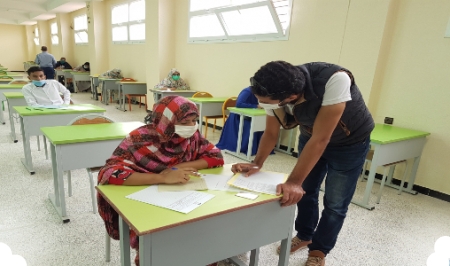 أكثر من 450 طالبا من جامعة القاضي عياض يجتازون امتحاناتهم بمدينة العيون