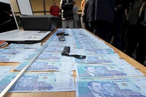 أمن البيضاء ينجح في القبض على مزيف العملة الوطنية