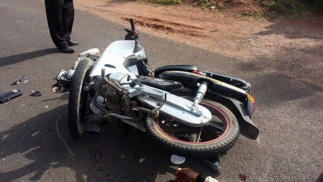 عاجل حادثة سير ترسل صاحب دراجة نارية الى مستعجلات المستشفى الجامعي بمراكش +صور