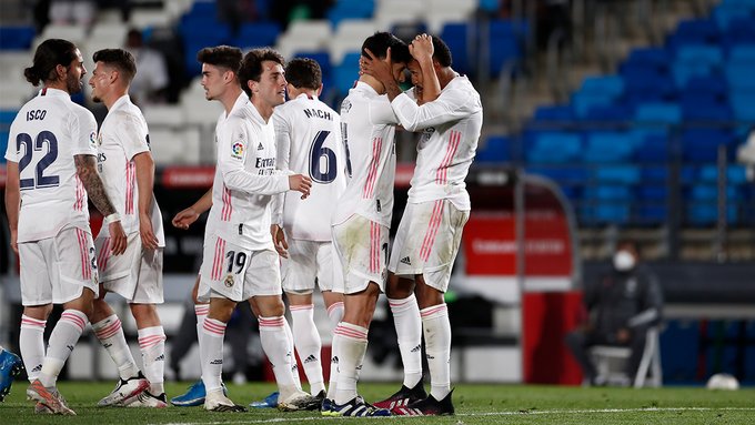 ريال مدريد يرفض صدارة الليجا بالتعادل على ملعبه أمام إشبيلية