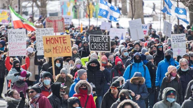 آلاف المتظاهرين في كندا ضد القيود الصحية لاحتواء الجائحة