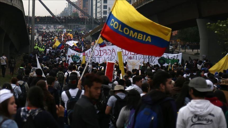 إصابة أكثر من 200 شرطي في اشتباكات مع المحتجين بكولومبيا