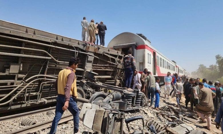إصابة 40 شخصا في تصادم قطارين شمال مصر