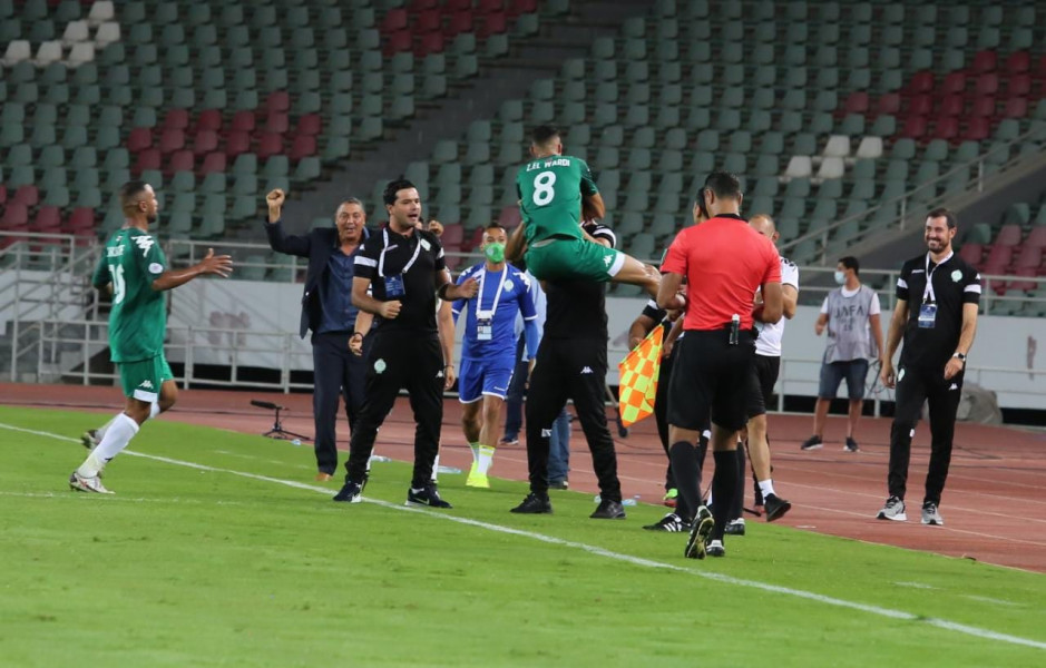 الجامعة توافق على إجراء مباراة الذهاب بين الرجاء وأويلرز الليبيري بملعب مراكش
