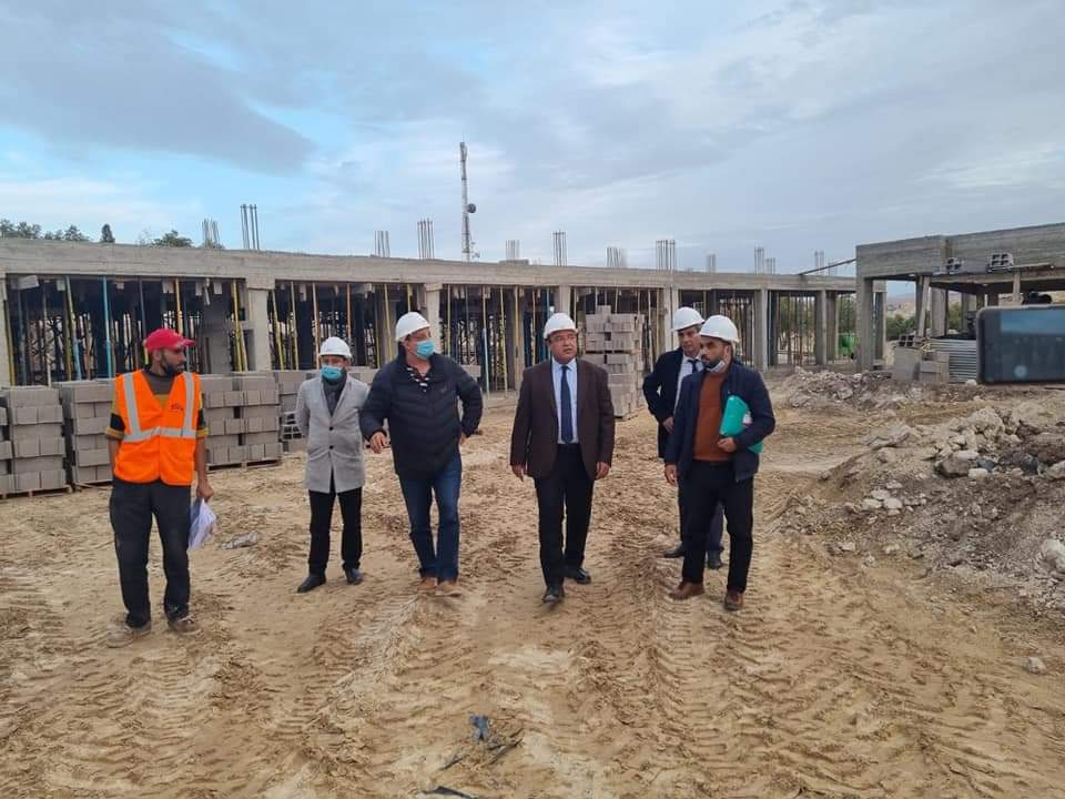 مدير الاكاديمية الجهوية للتربية والتكوين يتفقد ورش بناء الثانوية التأهيلية الجولان بضواحي الصويرة +صور