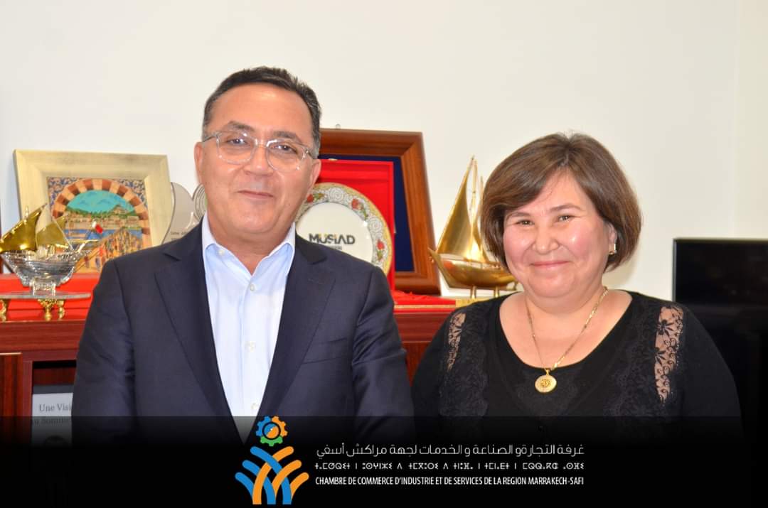 كمال بن خالد رئيس غرفة التجارة والصناعة والخدمات يستقبل سفيرة دولة كازاخستان بالمغرب