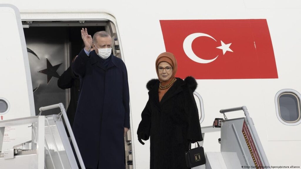الرئيس التركي أردوغان وزوجته يعلنان إصابتهما بفيروس كورونا