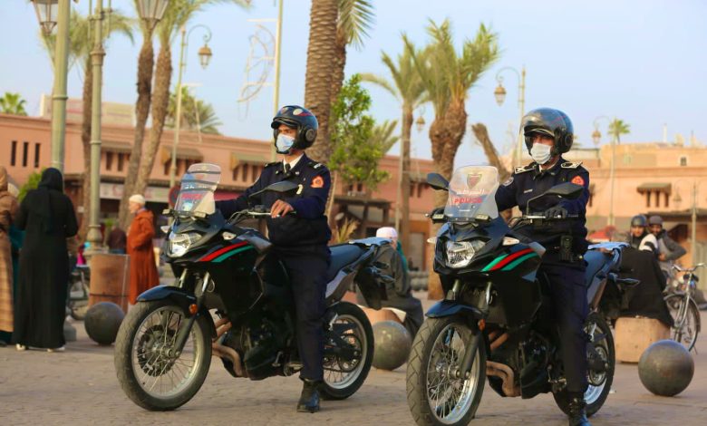 حملة امنية موسعة تسفر عن تسجيل 80 مخالفة مرورية ضد الدراجات النارية بالمدينة العتيقة لمراكش