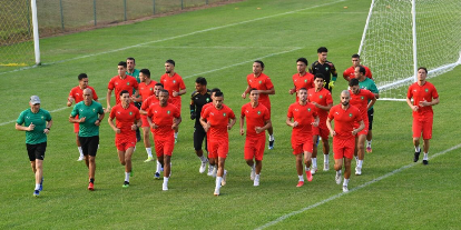 عموتة يكشف عن لائحة المستدعين للمعسكر التدريبي “المغلق” للمنتخب الوطني الرديف