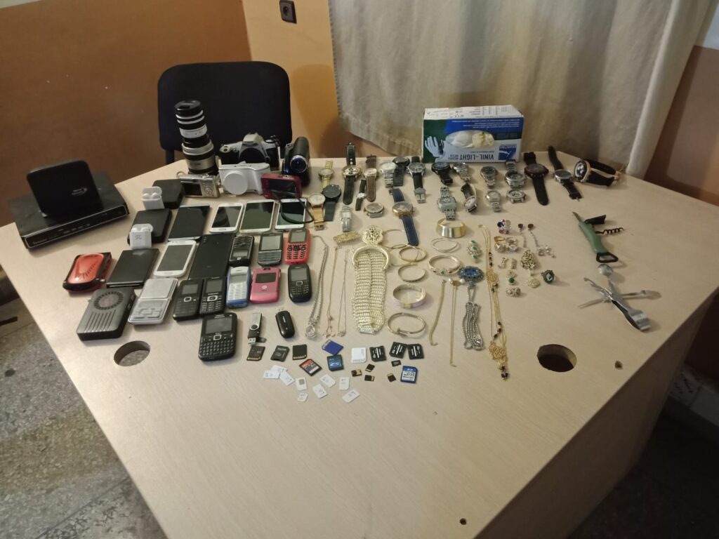 امن مراكش يوقف شخصا متلبسا بسرقة احد المنازل بمفاتيح مزورة