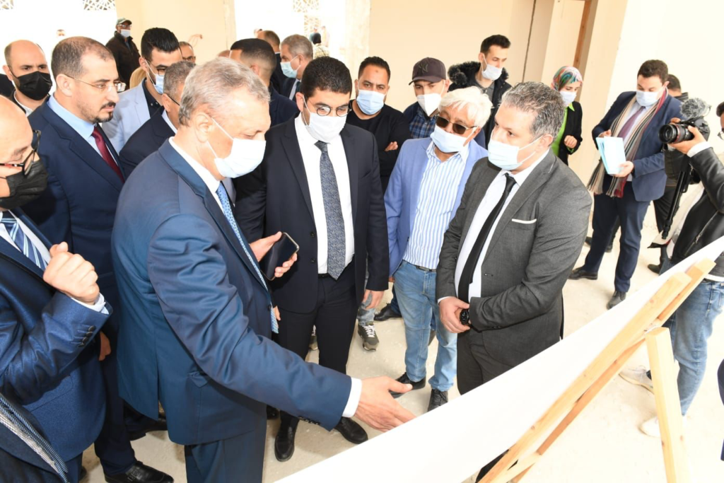 الوزير بنسعيد يزور مشاريع ثقافية شبابية وإعلامية باقليم الحسيمة