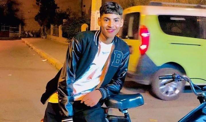 عدد غفير من تلاميذ ثانوية تساوت التأهيلية بقلعة السراغنة يشيعون جثمان صديقهم عبد الصمد بوعافية في موكب جنائزي مهيب