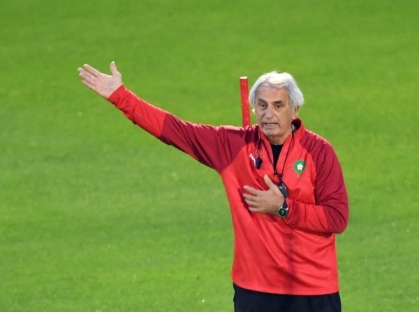 الفيفا تصف وحيد خليلوزيتش بـ”الساحر” الذي سيخلق المفاجأة في قطر 2022