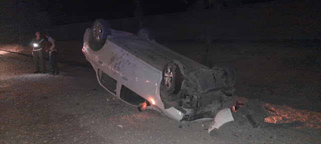انقلاب سيارة خفيفة كاد يفضي بحياة سائقها على الطريق المؤدية إلى أمزميز +صور