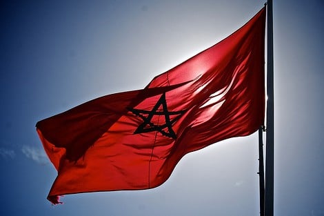 الملك محمد السادس يأمر بإعلان الحداد الرسمي بالمغرب وتنكيس الأعلام