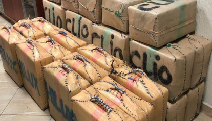 جمارك ميناء طنجة المتوسط تحجز مخدرات مدسوسة في سلع الإرساليات