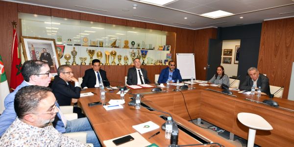 رياضة.. التوقيع على عقد أهداف بين الجامعة الملكية المغربية لكرة القدم والعصب الجهوية للنهوض بكرة القدم القاعدية