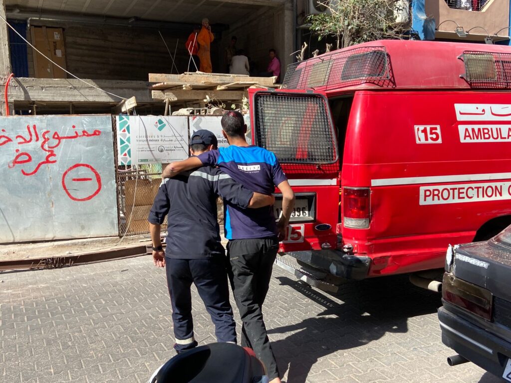 عاجل … نجاة 3 عمال بناء من الموت المحقق بعد سقوط رافعة كانو على مثنها بورش بناء بمراكش +صور