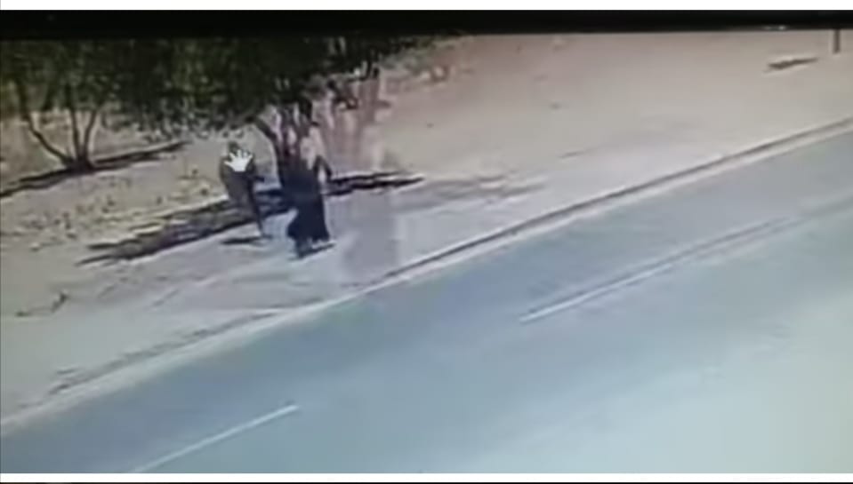 استنفار أمني بامنتانوت بحثا عن لص خطير يتربص بالنساء والتلميذات وكاميرات المراقبة توثق أفعاله الجرمية