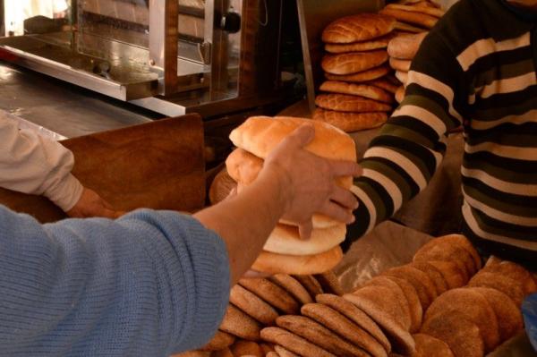 جامعة المخابز والحلويات: لن نرفع سعر الخبز المدعم