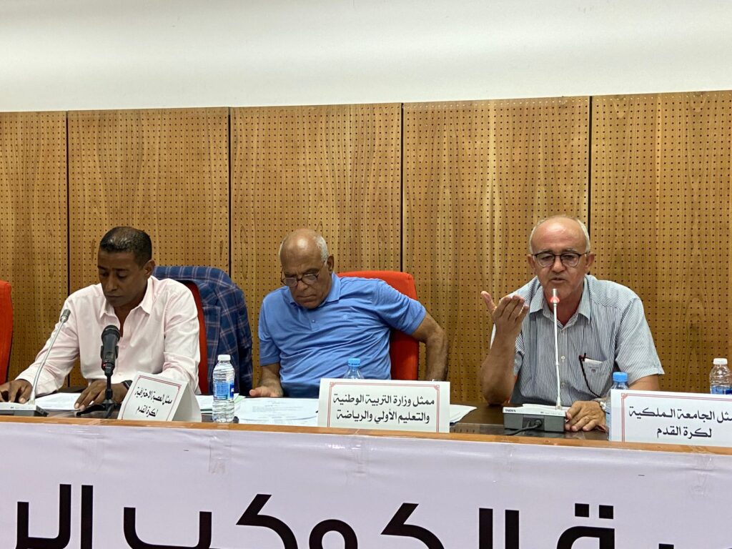 عاجل محمد بنشقرون يطالب منخرطي نادي الكوكب المراكشي برفض استقالة رئيس الفريق حنيش