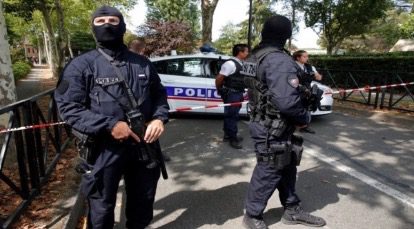 فرنسا تعتزم طرد أي أجنبي أدين بارتكاب أعمال خطيرة