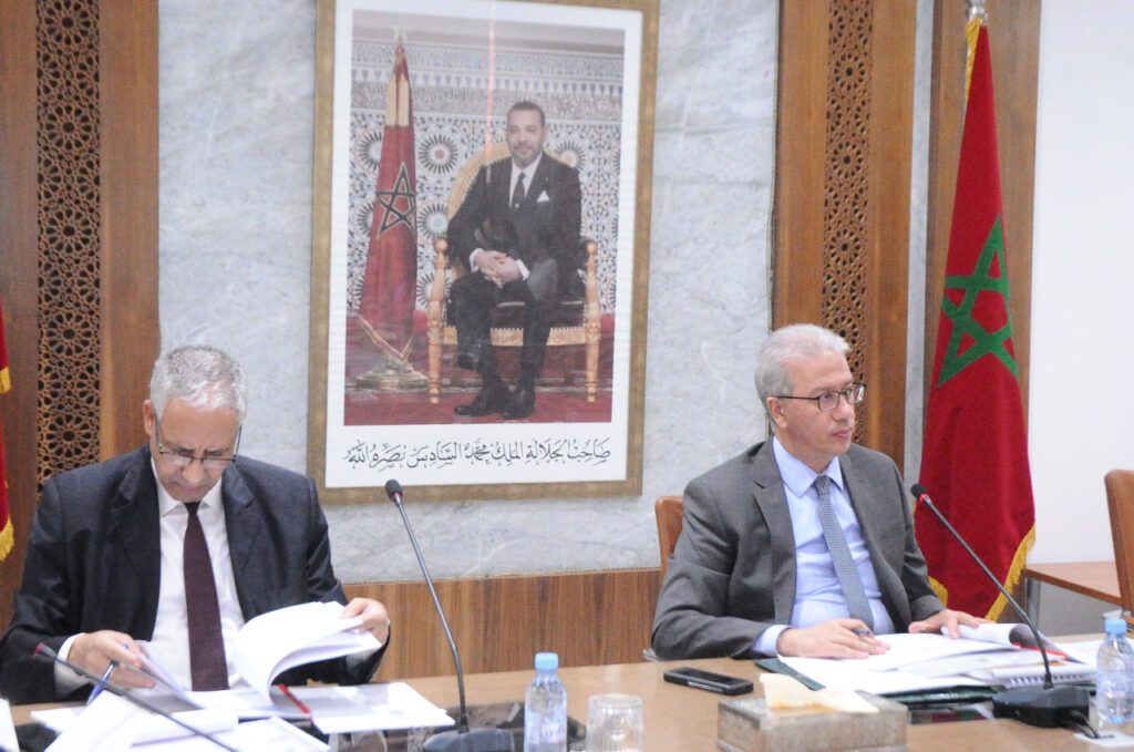 والي الجهة يترأس اشغال اللجان الجهوية لتتبع إنجاز البرامج المهيكلة