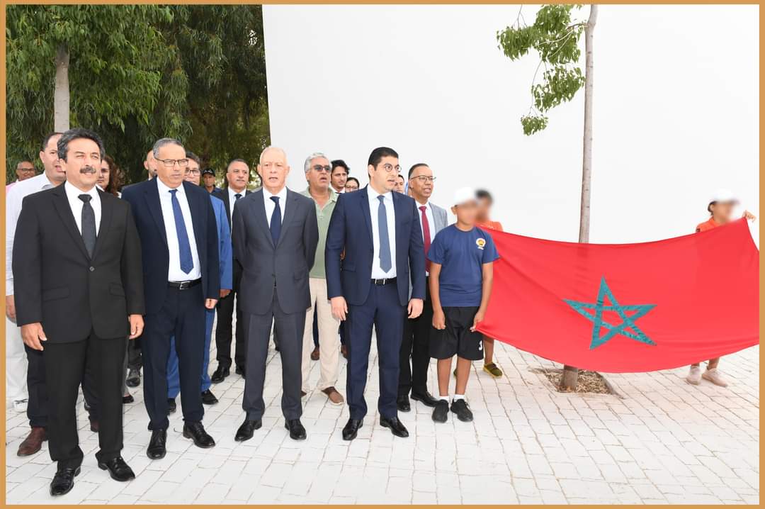 الوزير بنسعيد يقوم بزيارة ميدانية للمخيم الصيفي بالغابة الديبلوماسية طنجة