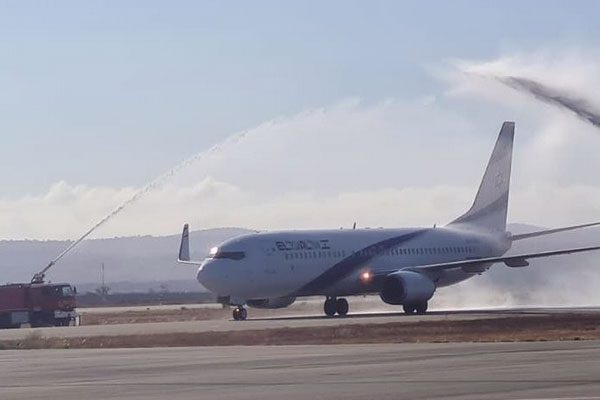 مطار الصويرة موكادور يستقبل أول طائرة إسرائيلية لرحلة مباشرة من مطار بن غوريون