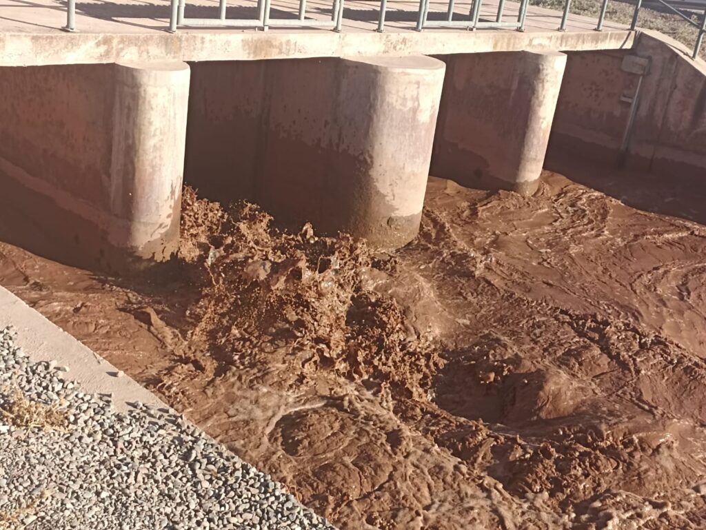 من مصادر موثوقة: ضعف صبيب وانقطاع الماء بمدينة قلعة السراغنة راجع الى تأثر محطة المعالجة بالاوحال