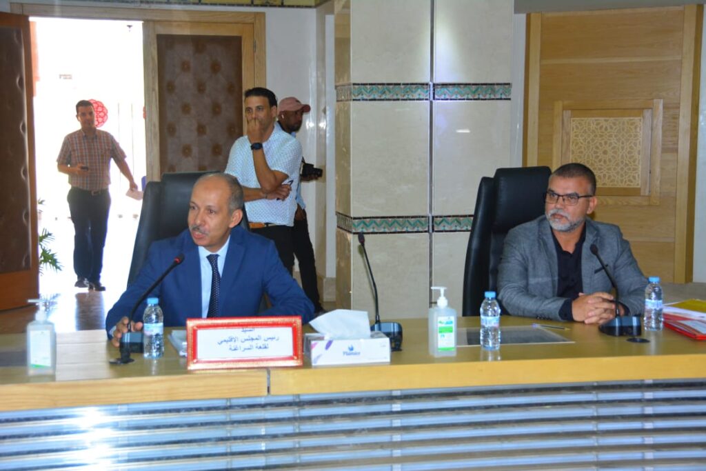 للمرة الخامسة مقاطعة أعضاء الأغلبية المعارضة بالمجلس الاقليمي لقلعة السراغنة تتسبب في تأجيل دوة شتنبر